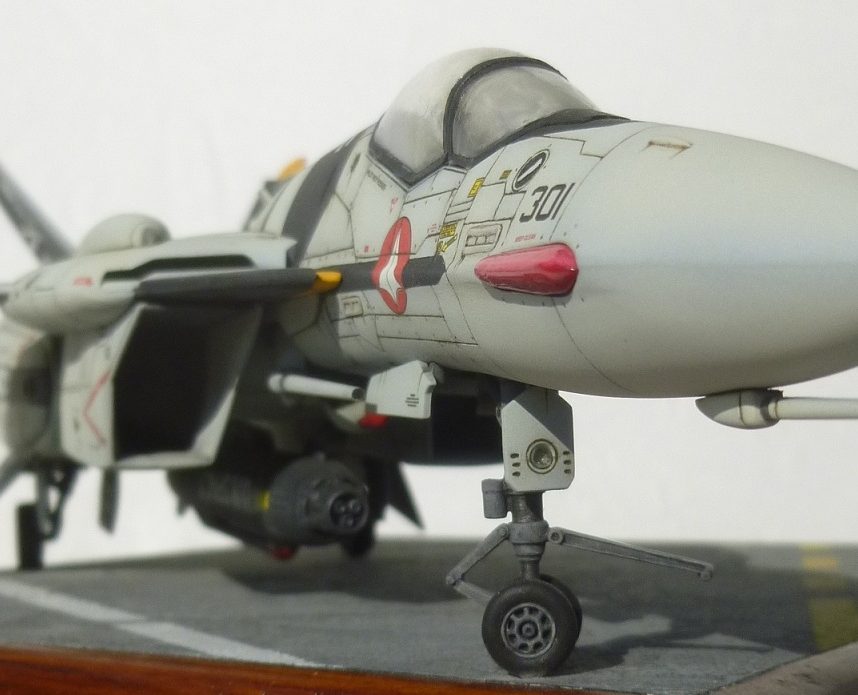 VF-0S “PHOENIX” – 1/72 HASEGAWA MODEL KIT