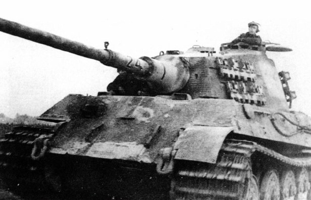 41 Tiger II Henschel Abt 505 Storical