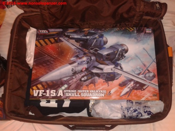 30 VF-1S-A Super-Strike Valkyrie