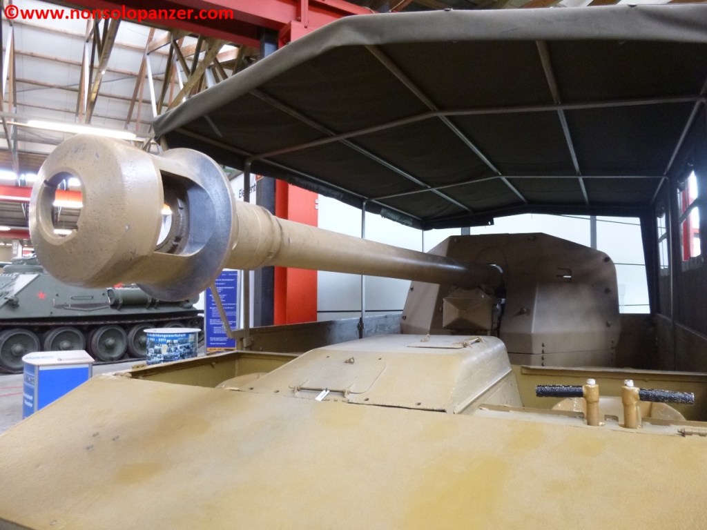 7.5 cm. Pak 40 auf Raupenschlepper Ost – Deutsches Panzermuseum Munster&nbsp;2013