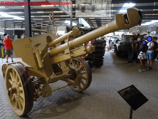 02 105 mm lefh 18 overloon war museum