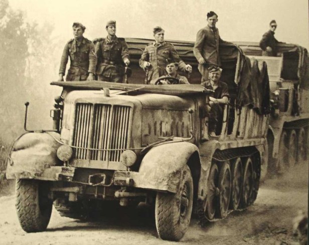 33 Sdkfz 9 Famo Storical